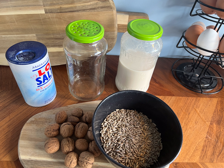 Walnoten youghurt (drink) maken